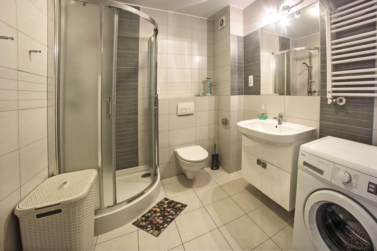 Apartament Kapitanski Bursztynowe Komnaty Darlowko Exterior foto
